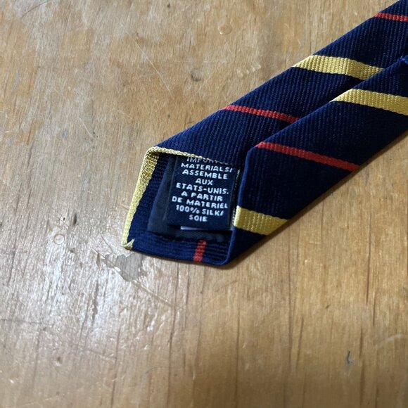 LANDS’ END 100% Silk Classic Navy, Gold And Red Striped Neck Tie Made In USA - Picture 2 of 4